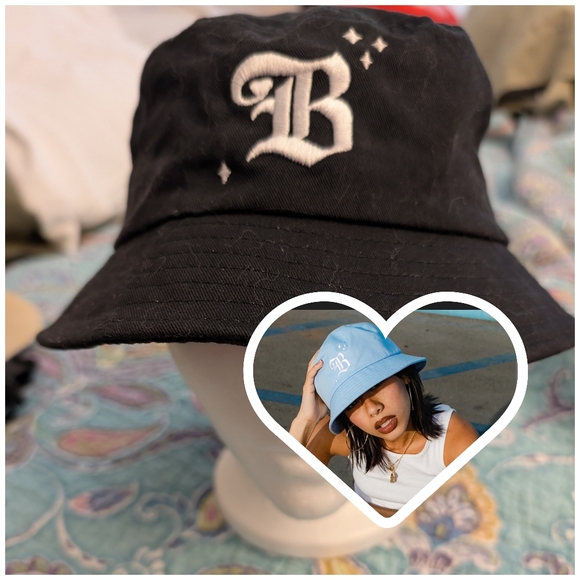 NWOT Bella Donna Bucket Hat - Picture 1 of 2